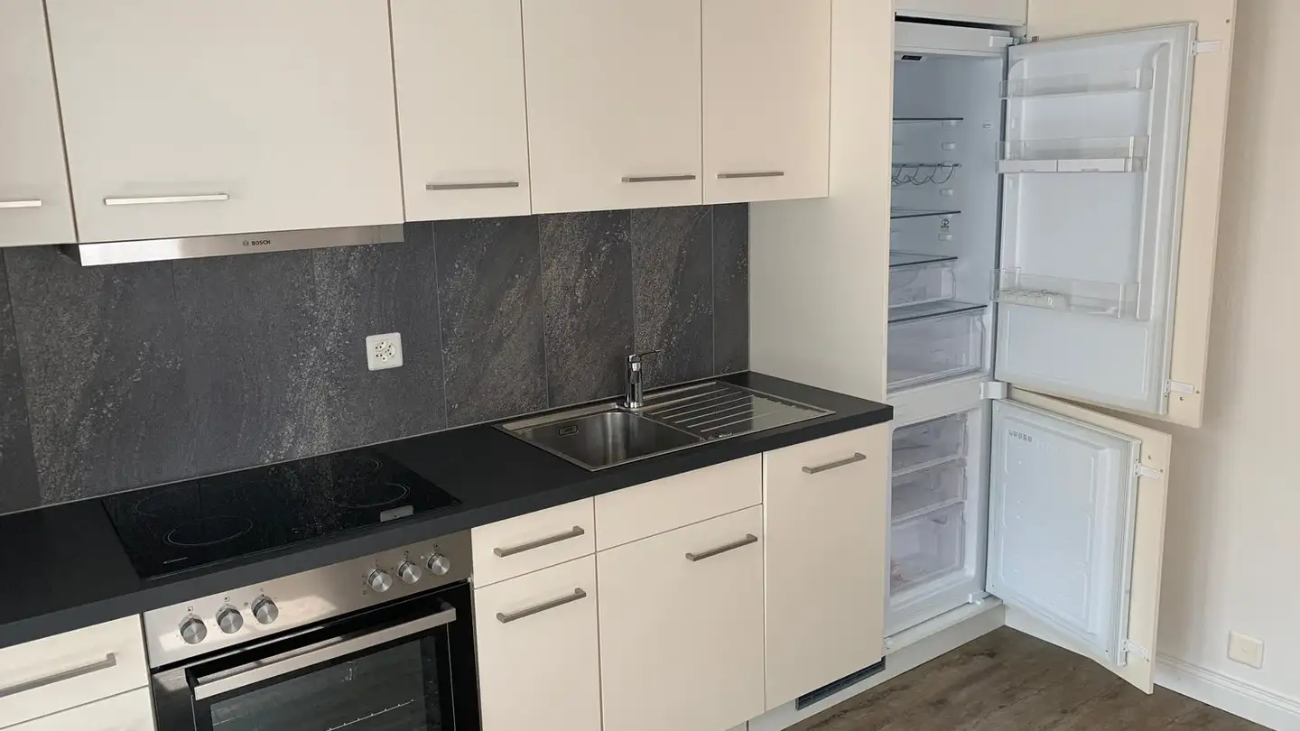 Wohnung mieten - Vorderdorfstrasse 24, 8753 Mollis - Foto 2