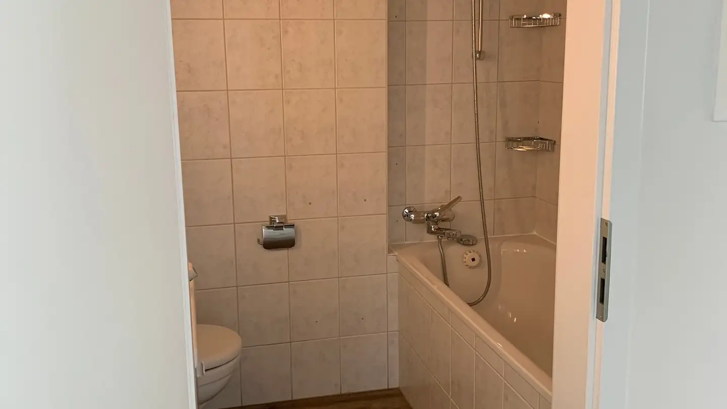 Wohnung mieten - Vorderdorfstrasse 24, 8753 Mollis - Foto 4