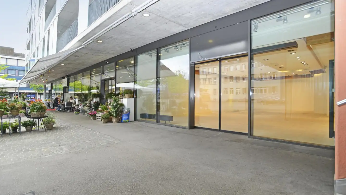 Commercial à louer - Landstrasse 85b, 5430 Wettingen - Photo 2