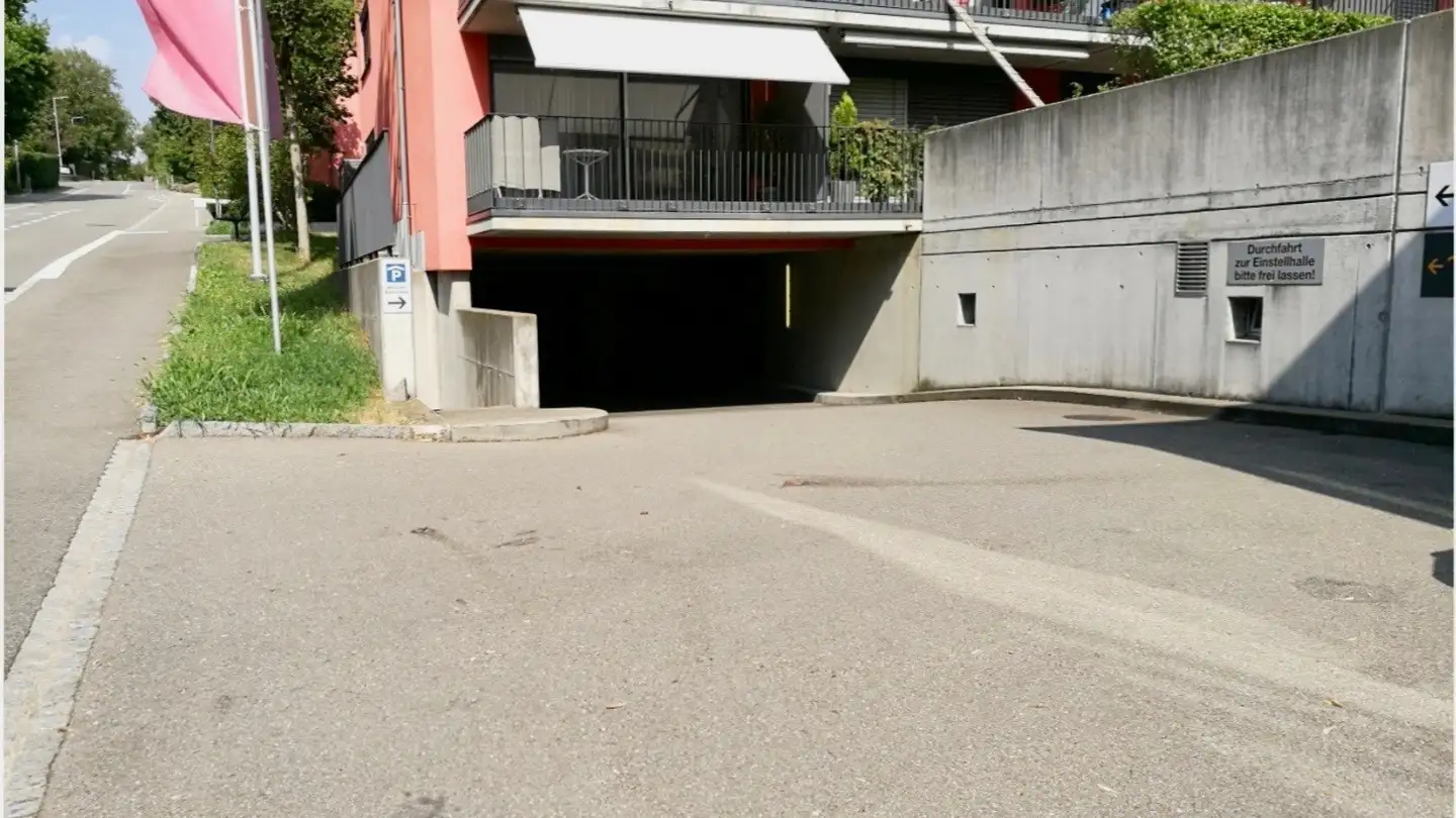 Outdoor parking space for rent - Neufeldstrasse 50a, 3604 Thun - Photo 2