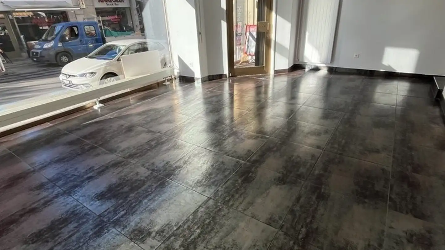 Gewerbe mieten - Grande-Rue 42, 2400 Le Locle - Foto 2