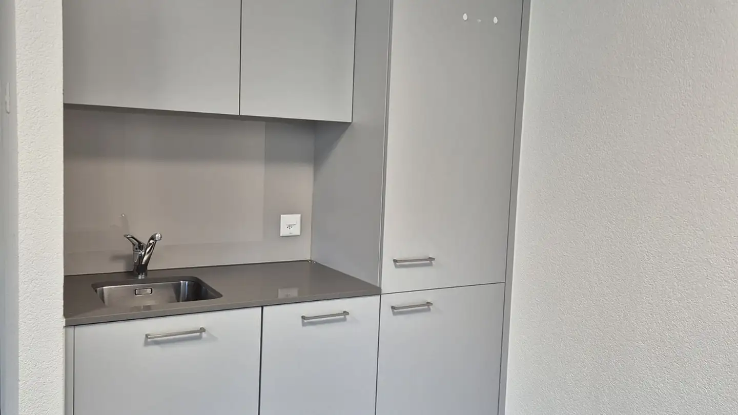 Gewerbe mieten - Bahnhofstrasse 3, 4142 Münchenstein - Foto 2