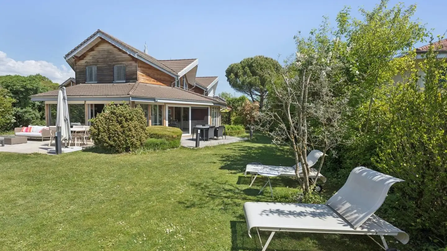 Row house for sale - 1267 Vich