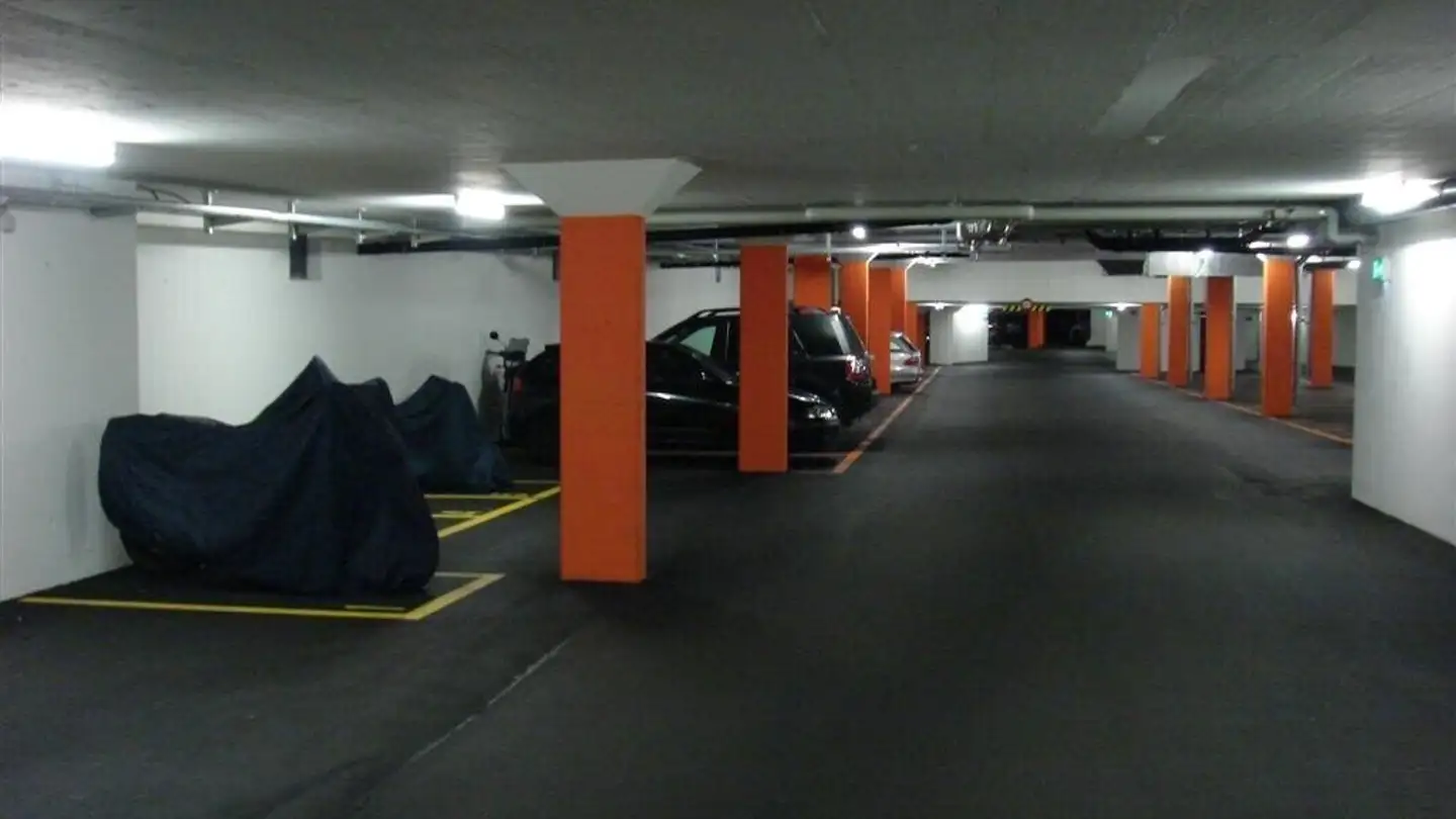 Place de parking souterraine à louer - 5430 Wettingen - Photo 4