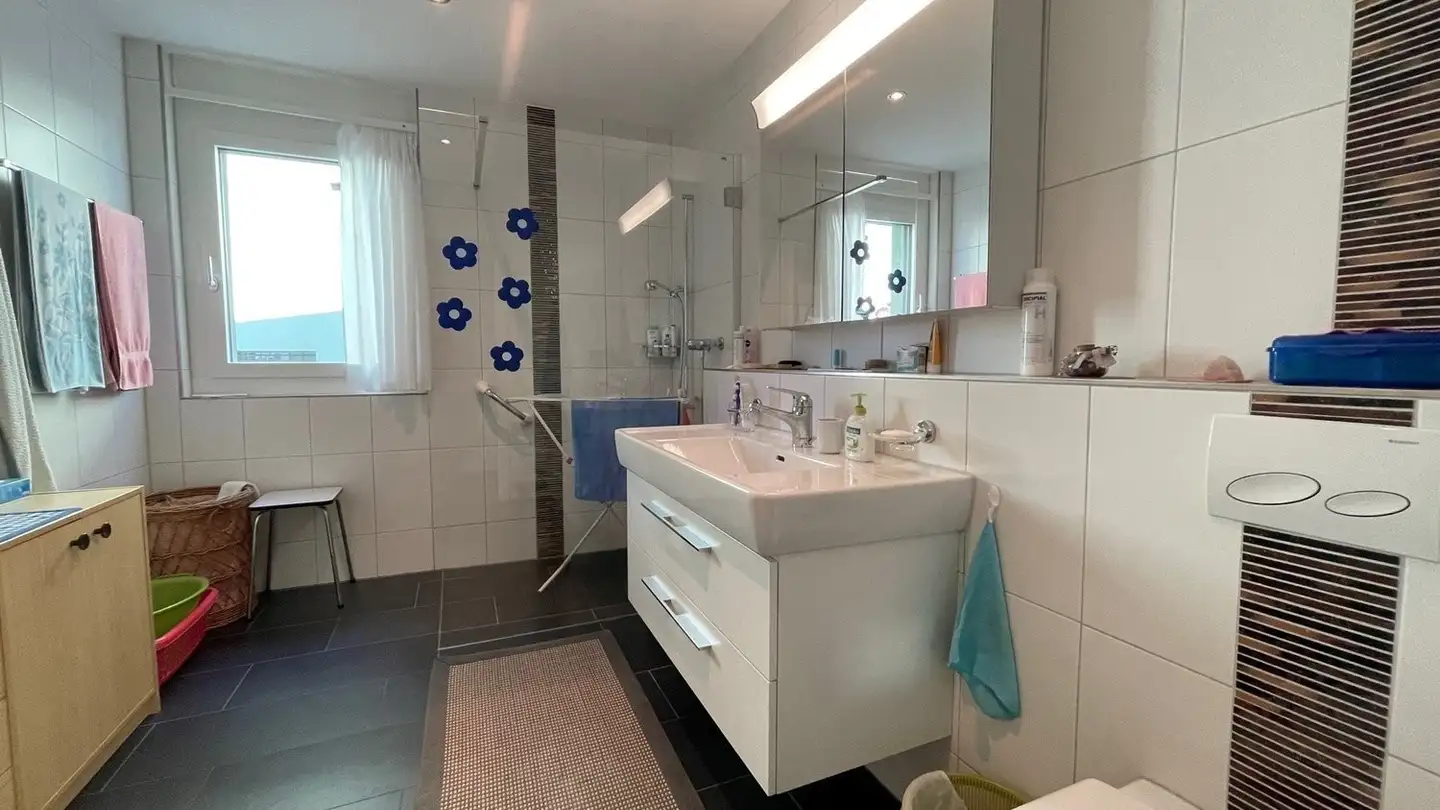 Apartment for rent - Bahnhofstrasse 41, 3700 Spiez - Photo 4