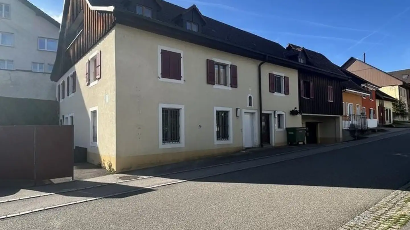 Apartment for rent - Rue Du 23-Juin 40, 2905 Courtedoux