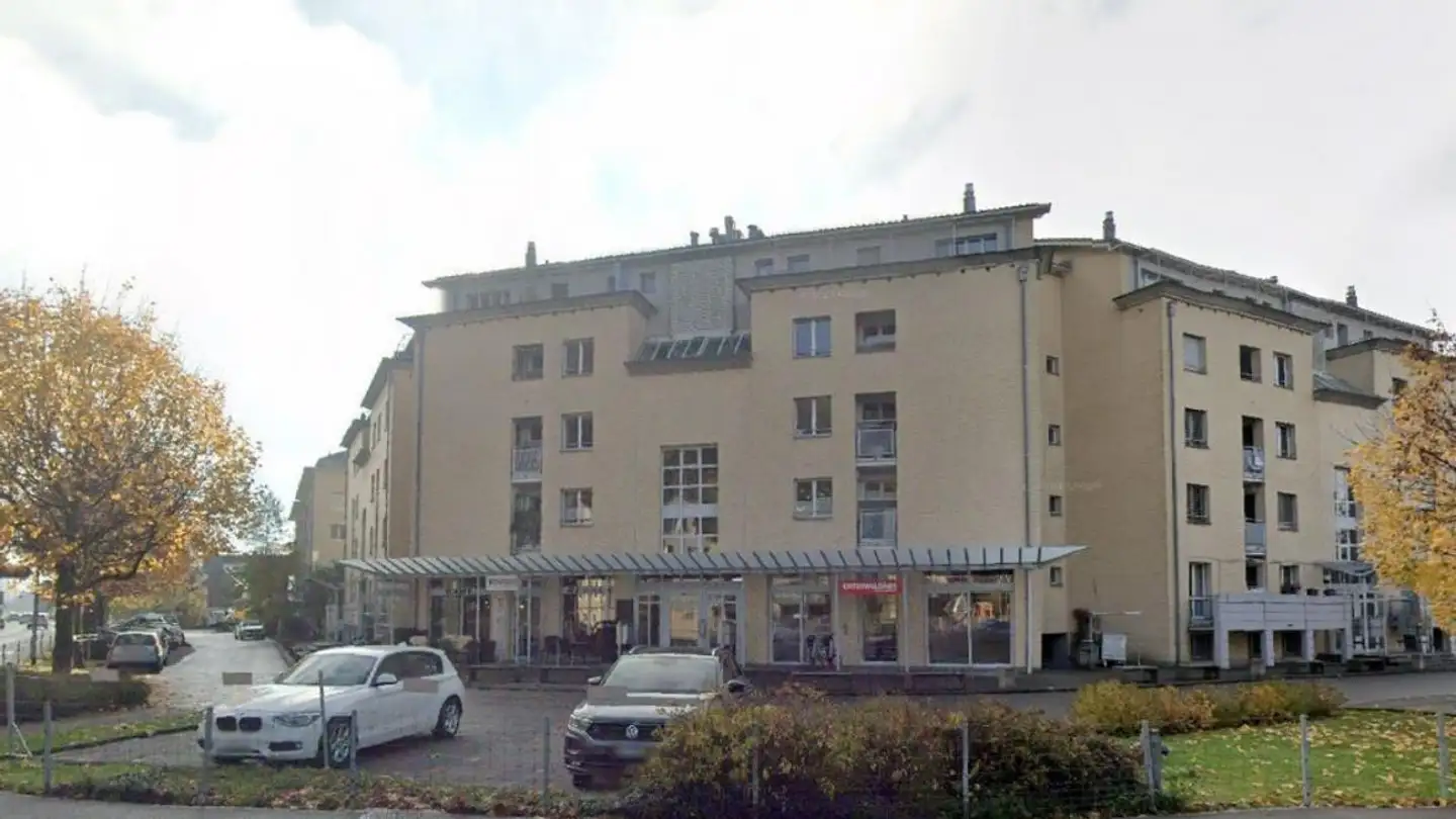 Place de parking extérieure à louer - Feld 4, 6362 Stansstad