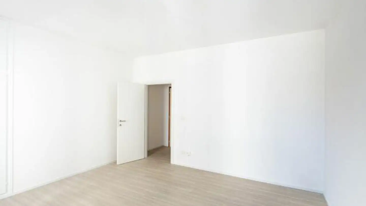 Wohnung mieten - Via Generale E.Guisan 21A, 6830 Chiasso - Foto 3