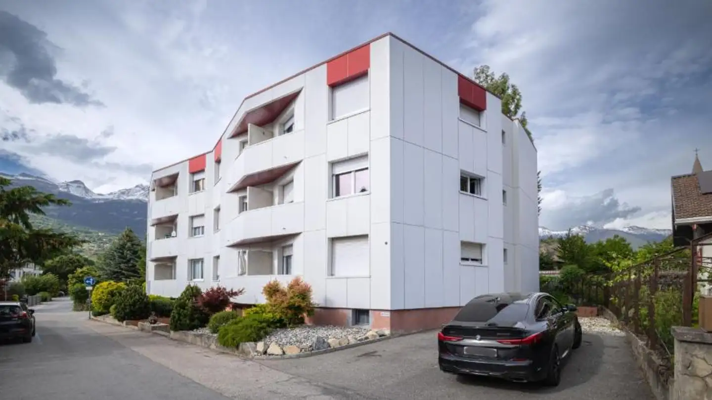 Residential building for sale - 3965 Chippis