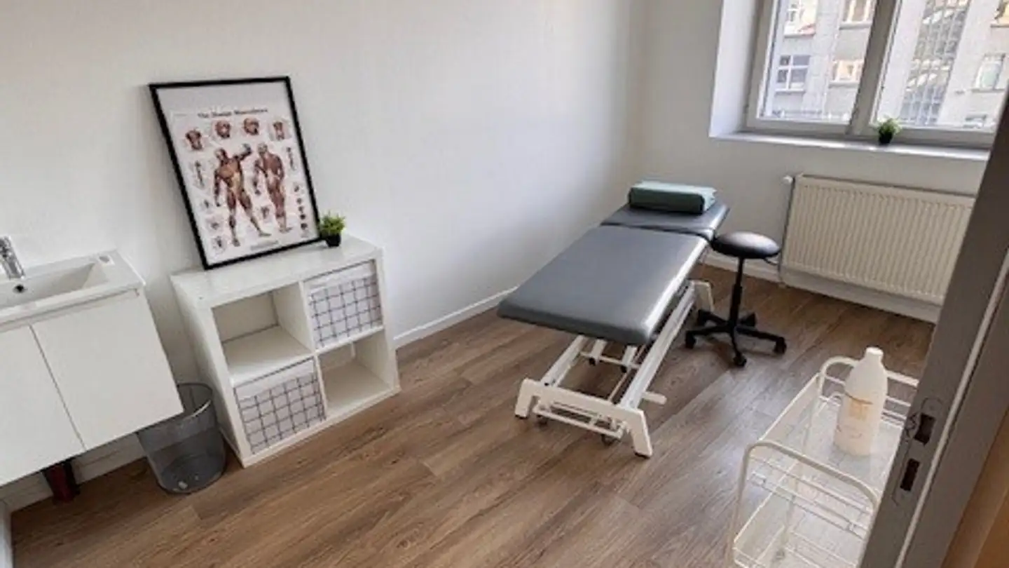 Office space for rent - Rue de l'Industrie 19, 1450 Ste-Croix