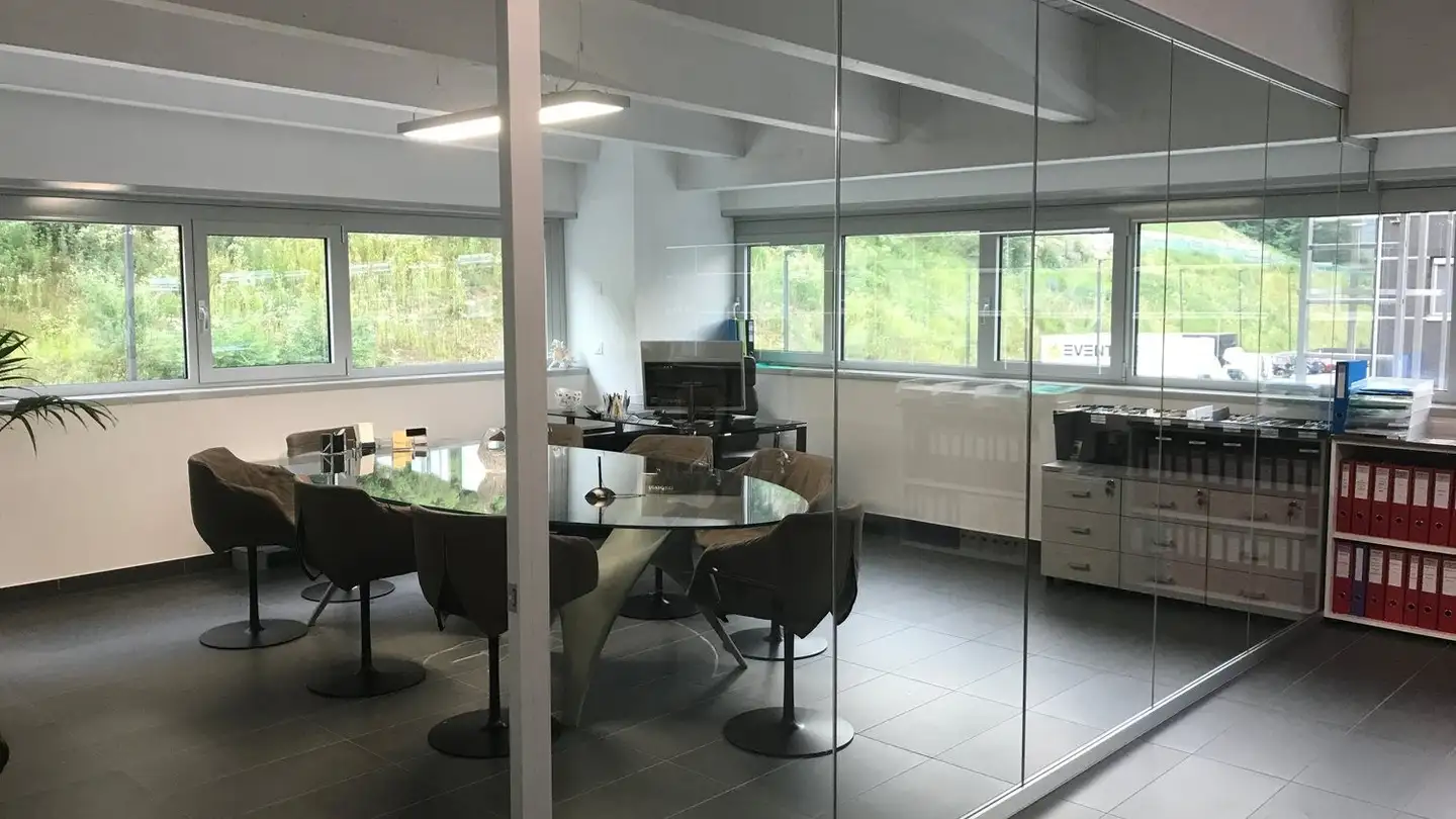 Spazio ufficio in affitto - Via Stazione 18b, 6532 Castione - Photo 2