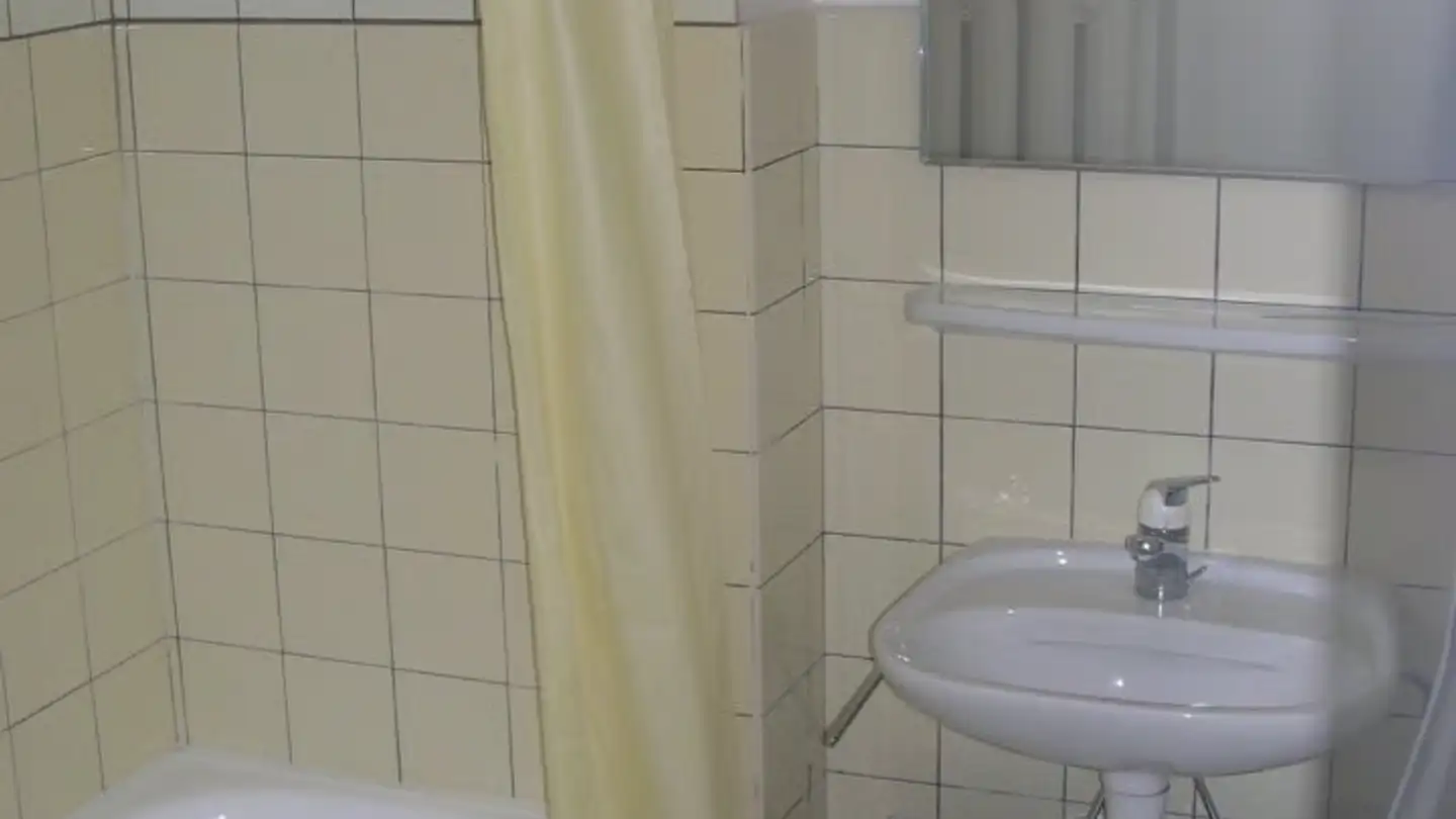 Appartement à louer - Rue du Midi 17a, 2400 Le Locle - Photo 2