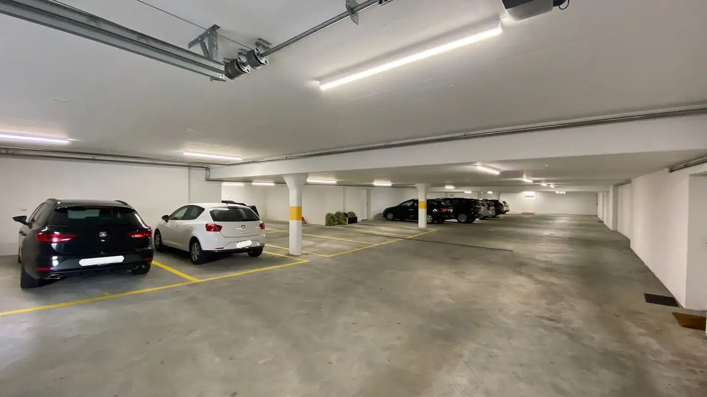 Tiefgaragenstellplatz kaufen - Kirchgasse 4, 5034 Suhr - Foto 3
