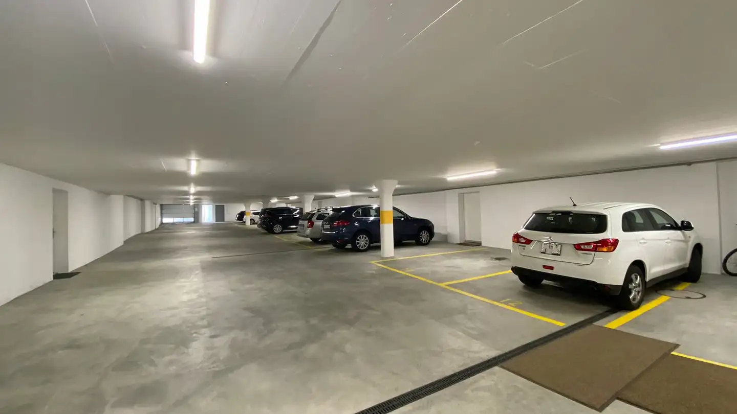 Tiefgaragenstellplatz kaufen - Kirchgasse 4, 5034 Suhr - Foto 4