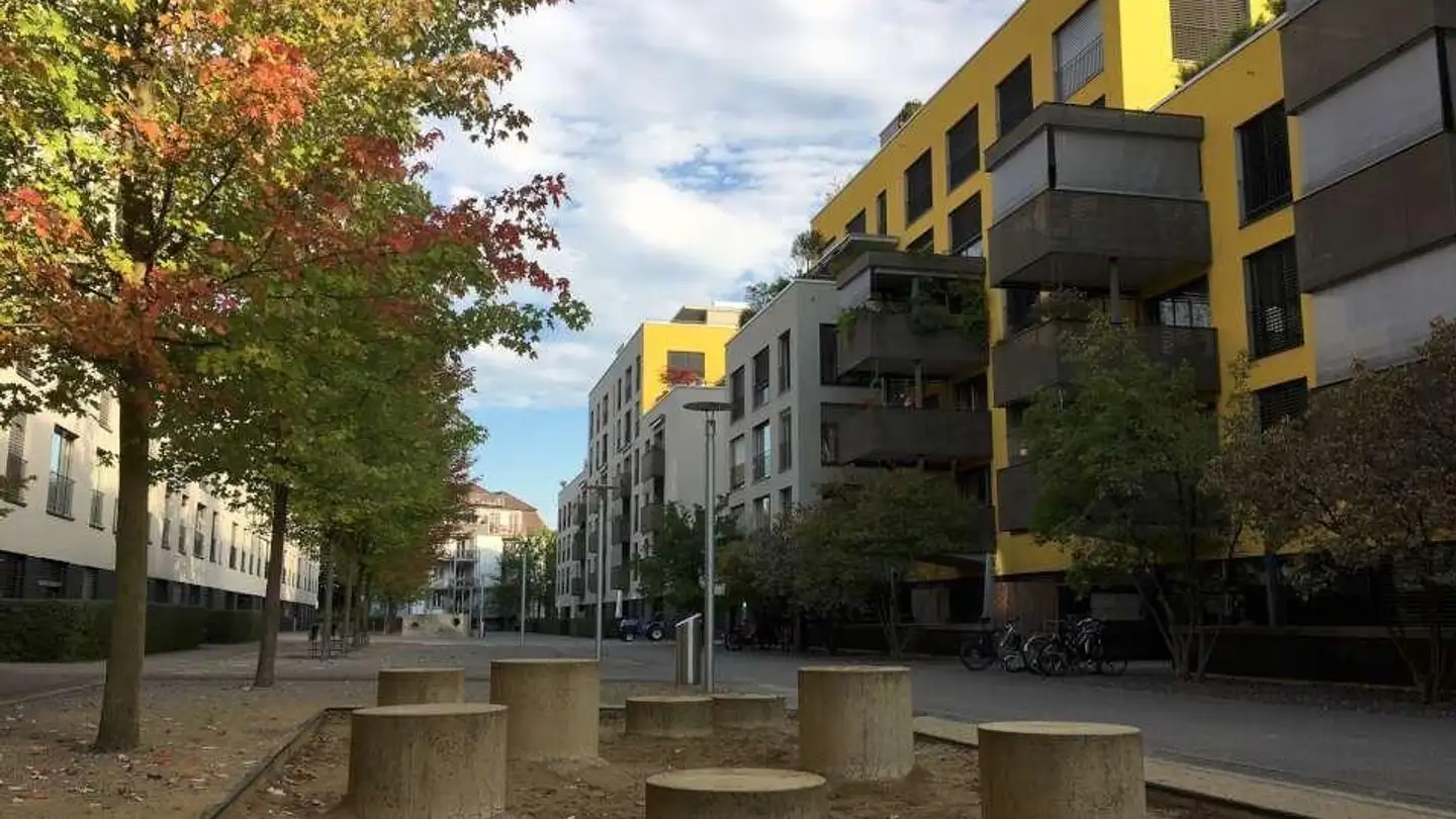 Tiefgaragenstellplatz mieten - Bühlstrasse, 8606 Nänikon
