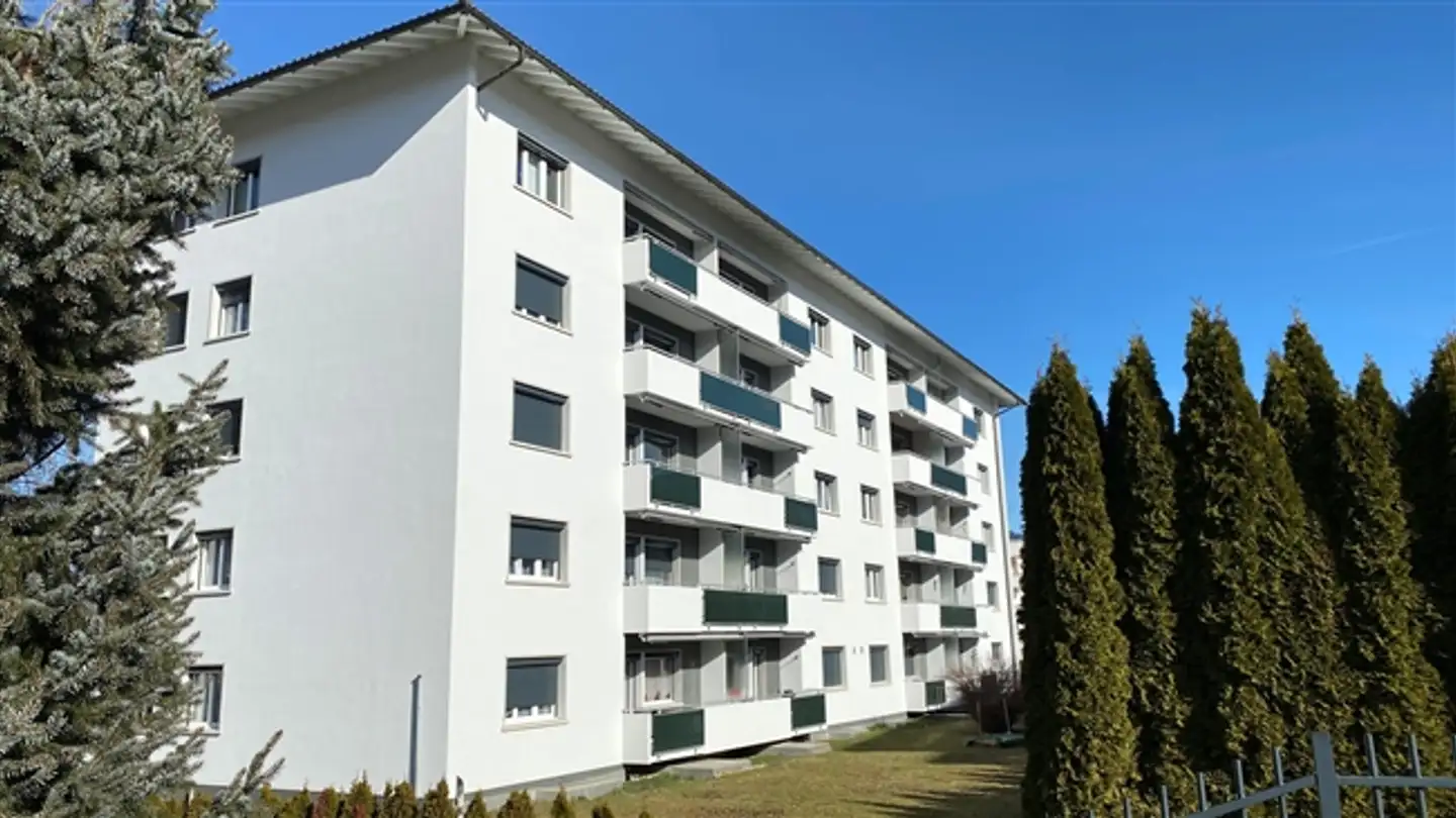 Outdoor parking space for rent - Rue De La Berra, 1630 Bulle