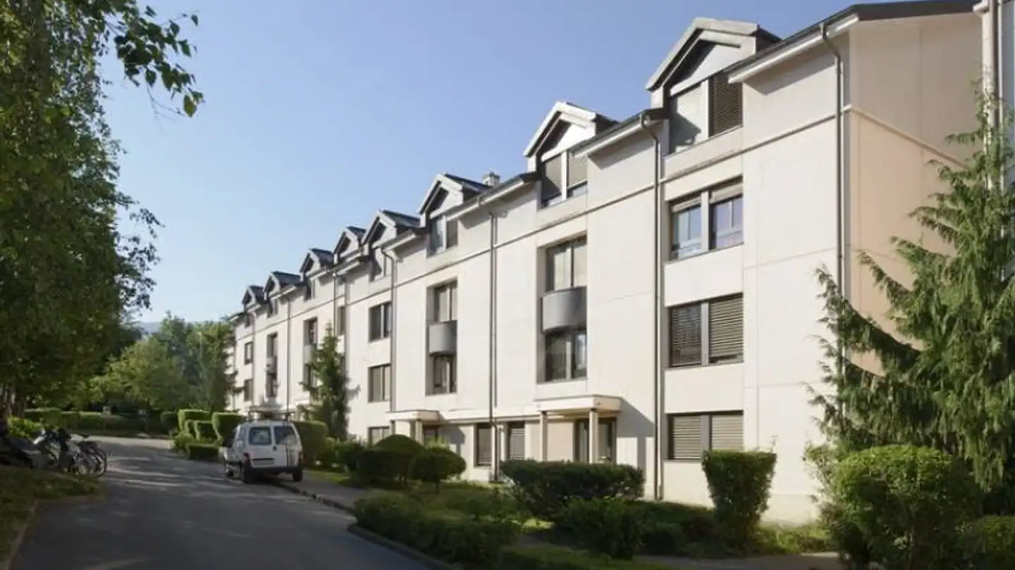 Place de parking couverte à louer - Chemin Charles- Poluzzi 33, 1227 Carouge GE