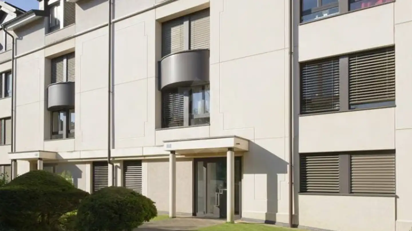Place de parking couverte à louer - Chemin Charles- Poluzzi 33, 1227 Carouge GE - Photo 2
