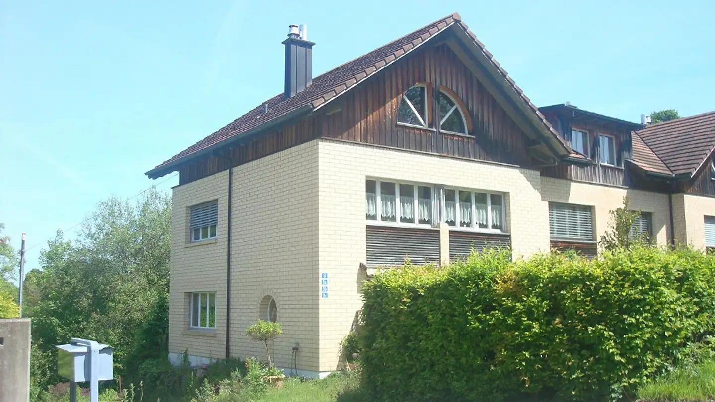 Stepped house for rent - Dorfstrasse 9, 8374 Oberwangen TG