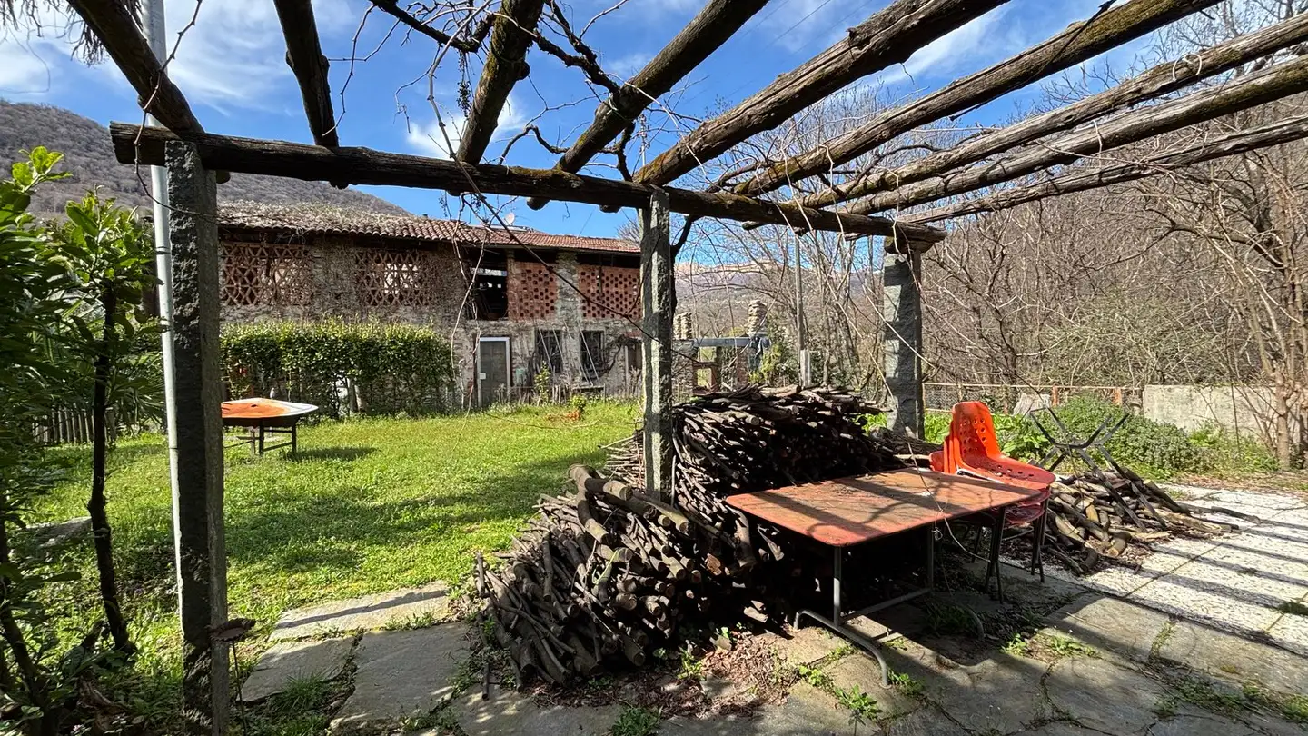 Mehrfamilienhaus kaufen - Contrada Mornée, 6984 Pura