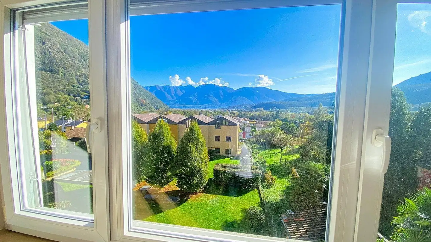 Residential building for sale - Via Cantonale 57, 6652 Tegna