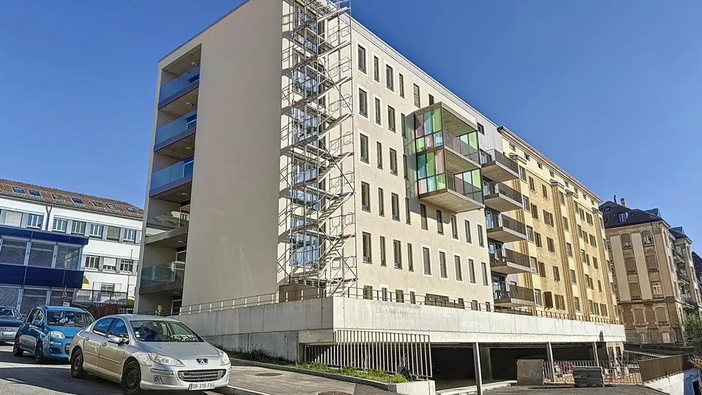 Überdachter Parkplatz mieten - Rue Du Progrès 137, 2300 La Chaux-de-Fonds