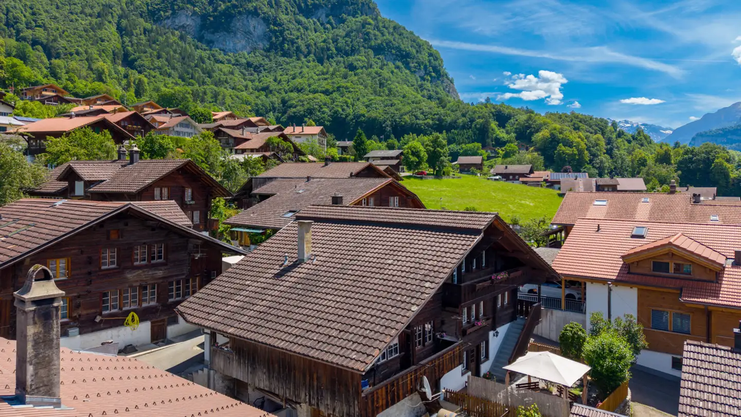 Maison jumelle à vendre - Mittlere Gasse 5, 3856 Brienzwiler