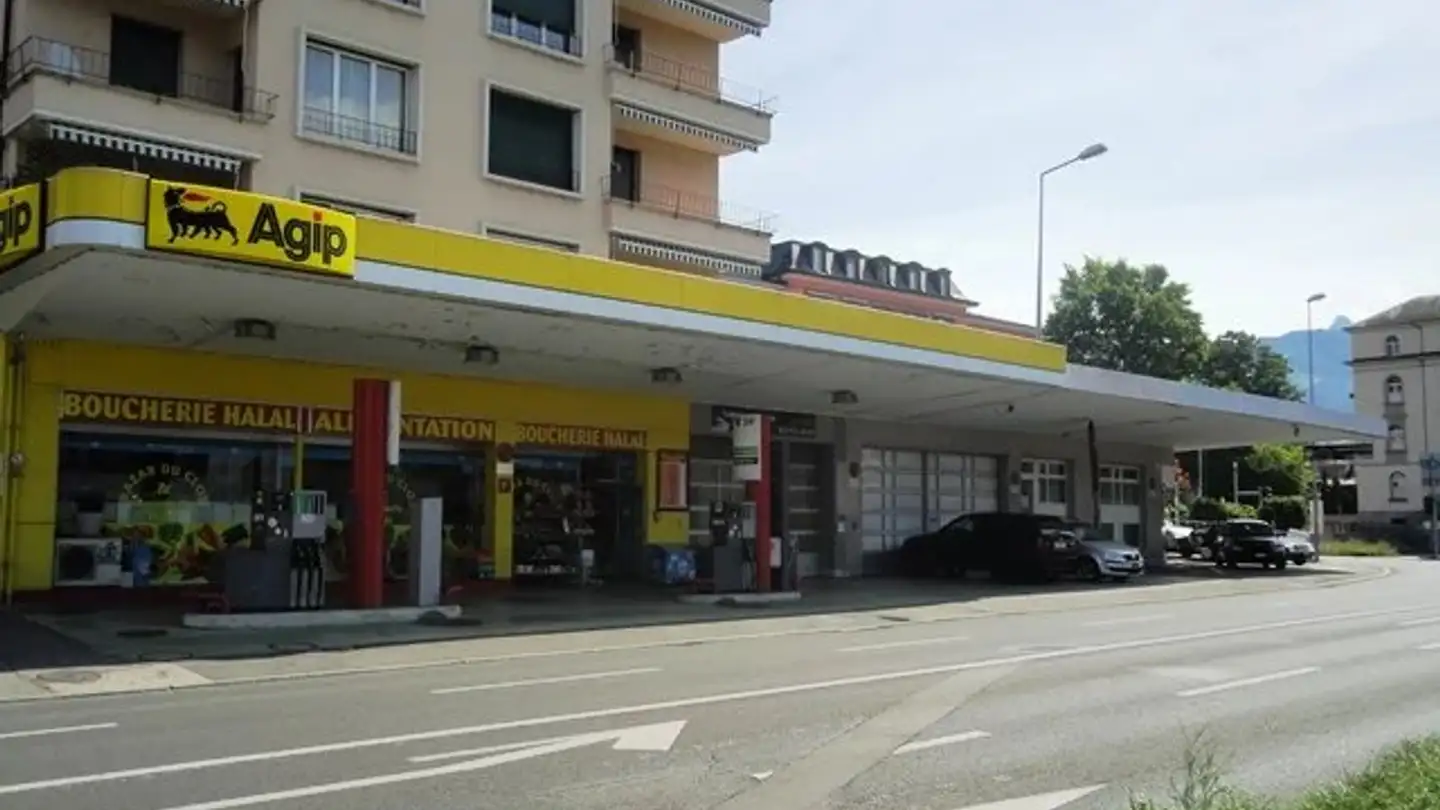 Place de parking extérieure à louer - Rue Du Clos 2, 1800 Vevey
