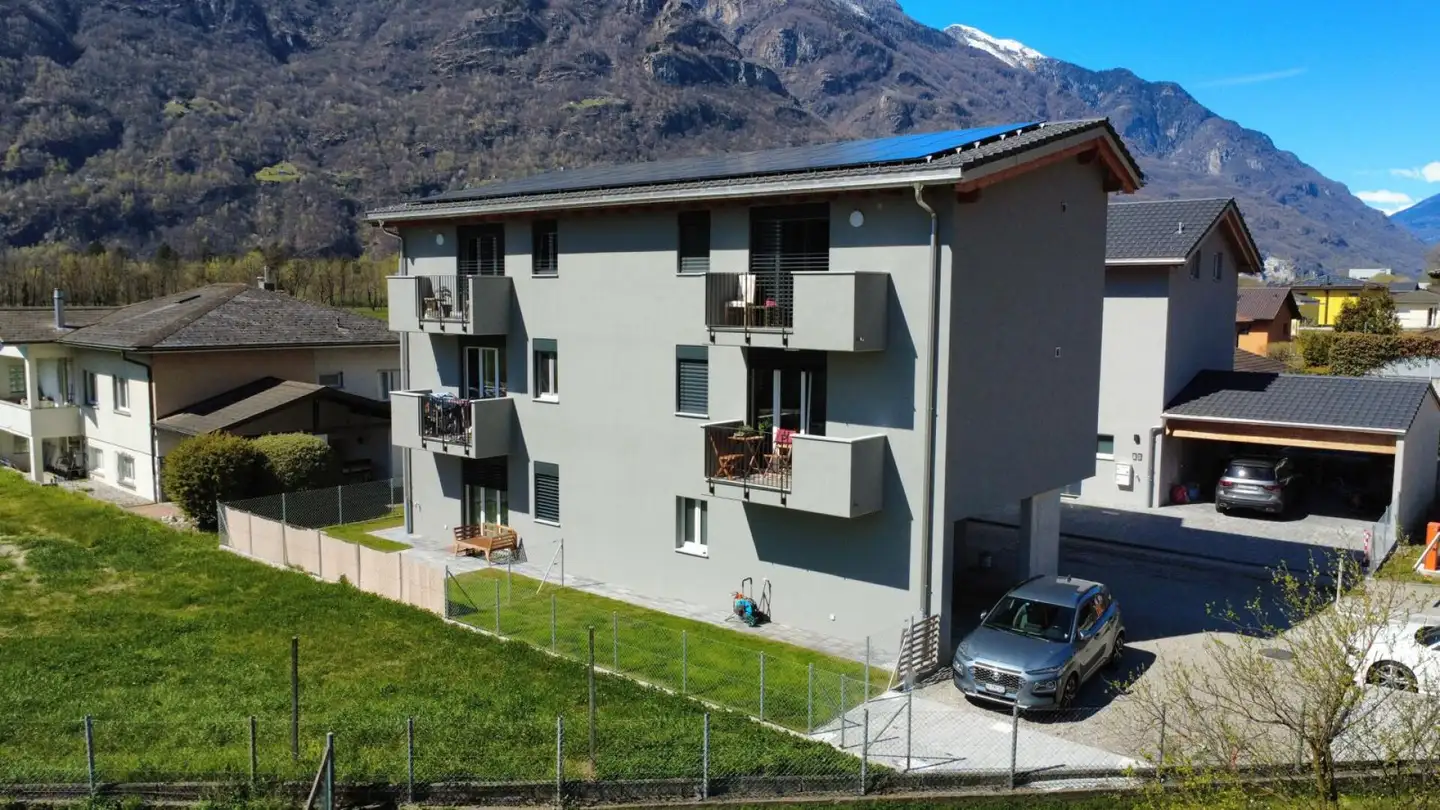 Residential building for sale - 6705 Cresciano