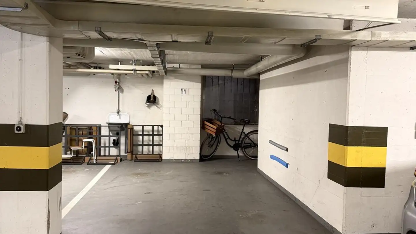 Outdoor parking space for rent - Alte Steinhauserstrasse, 6330 Cham