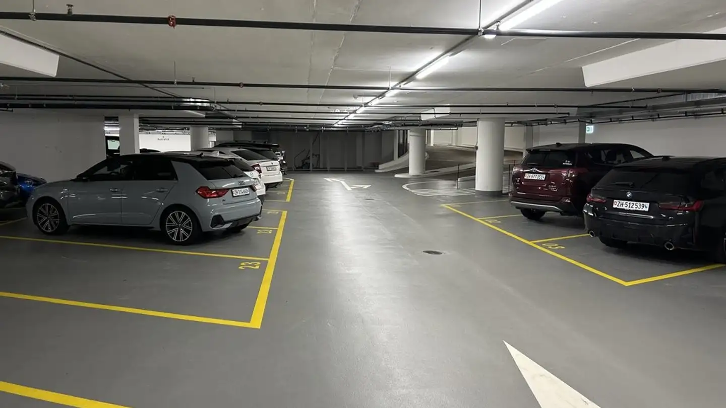 Place de parking souterraine à louer - Austrasse 46, 8045 Zürich - Photo 2