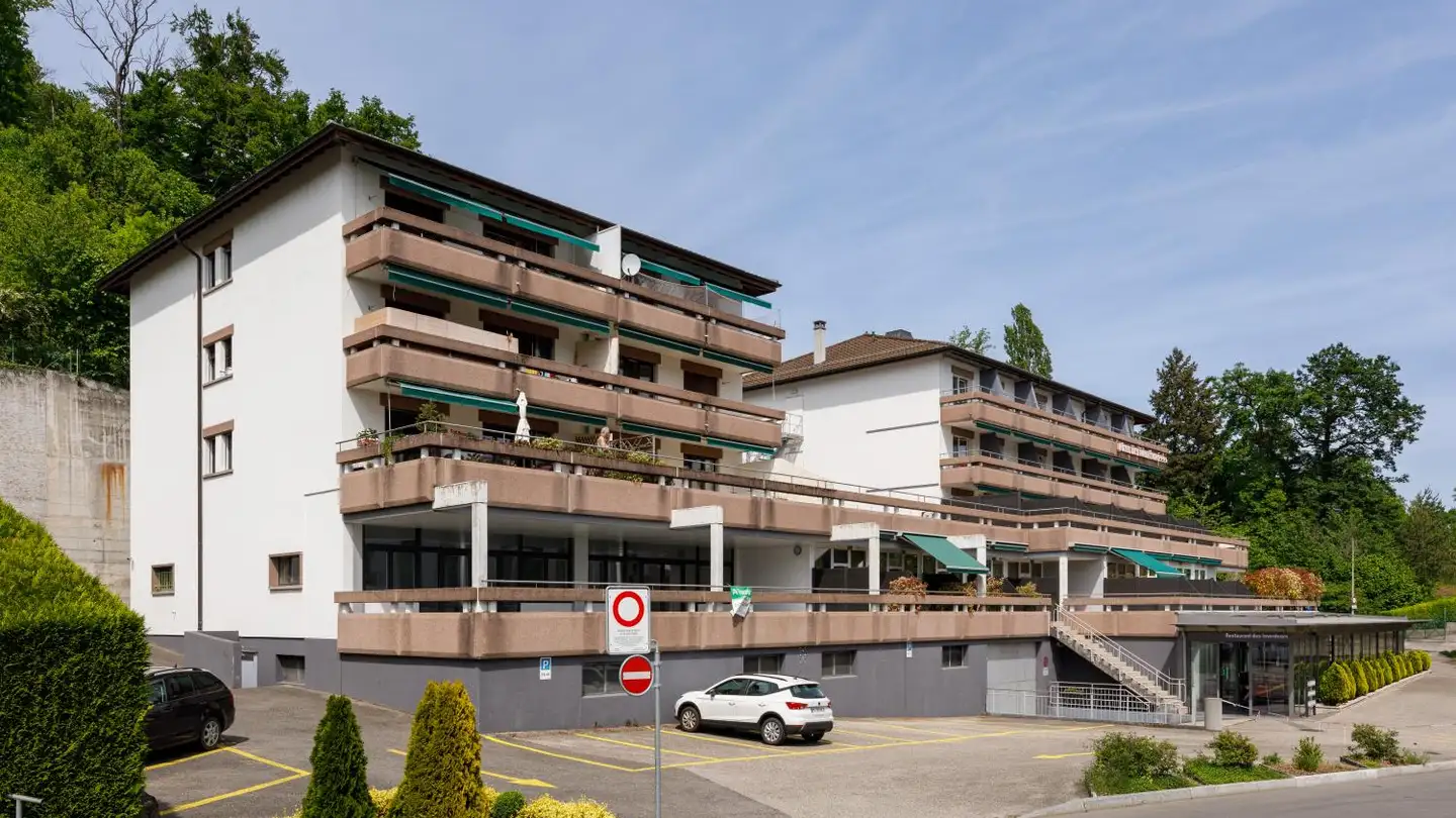 Outdoor parking space for rent - 1024 Ecublens VD - Photo 3