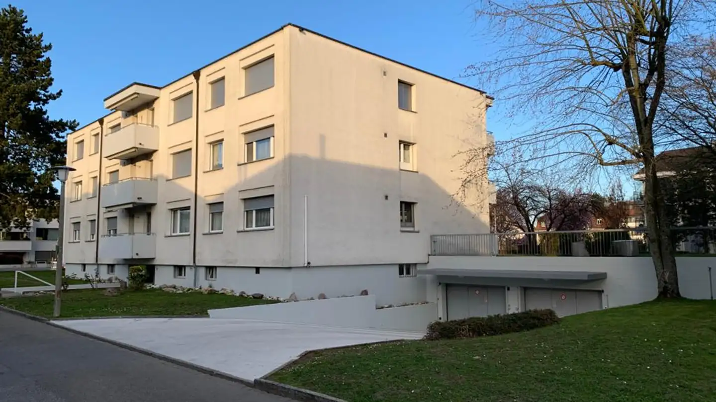 Parcheggio sotterraneo in affitto - Dinkelbergstrasse 4, 4132 Muttenz