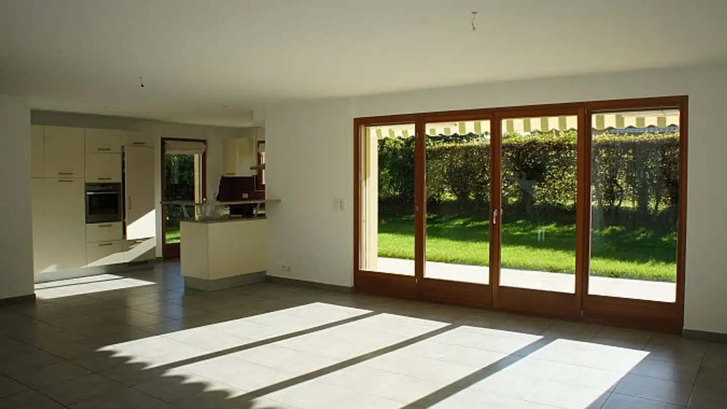 Villa for rent - 1286 Soral - Photo 3