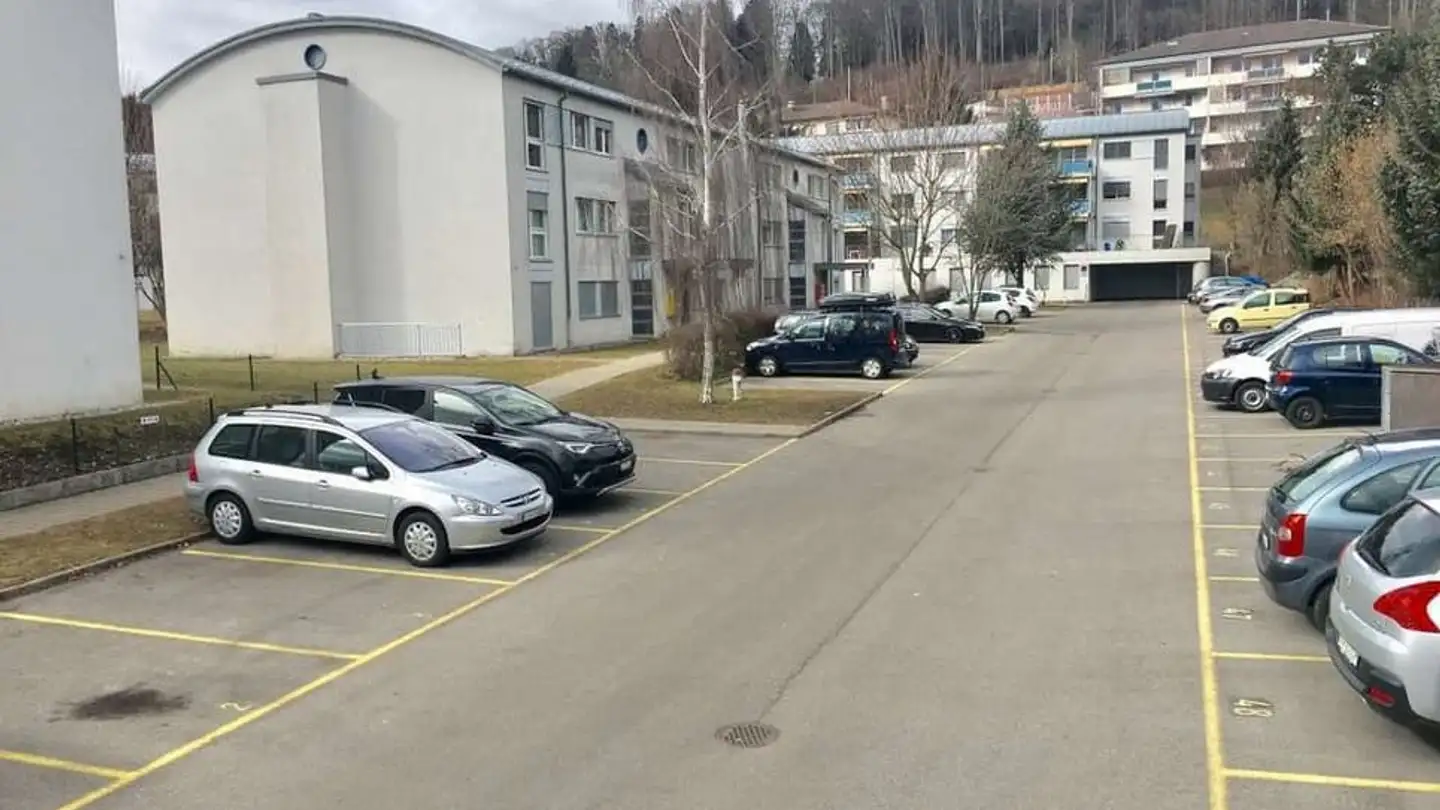 Single garage for rent - 1753 Matran