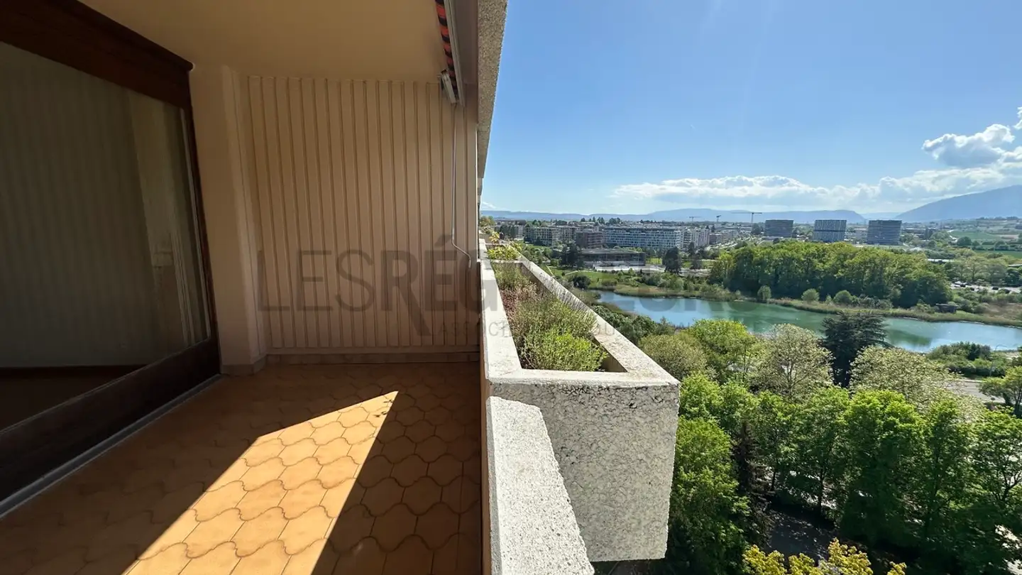 Appartement à vendre - Rue Des Bugnons, 1217 Meyrin - Photo 2