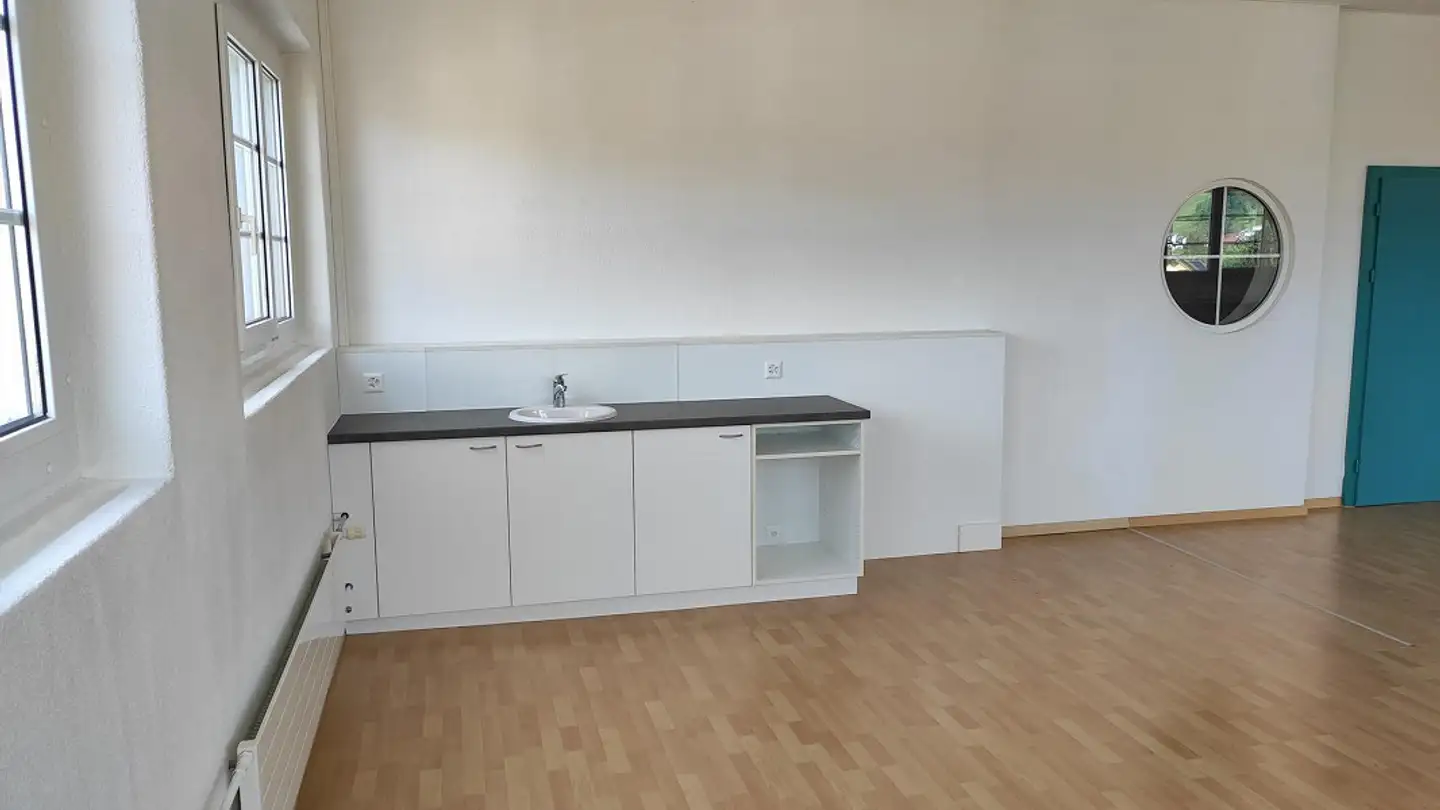 Commercial for rent - Zürcherstrasse 33a, 8854 Siebnen - Photo 3