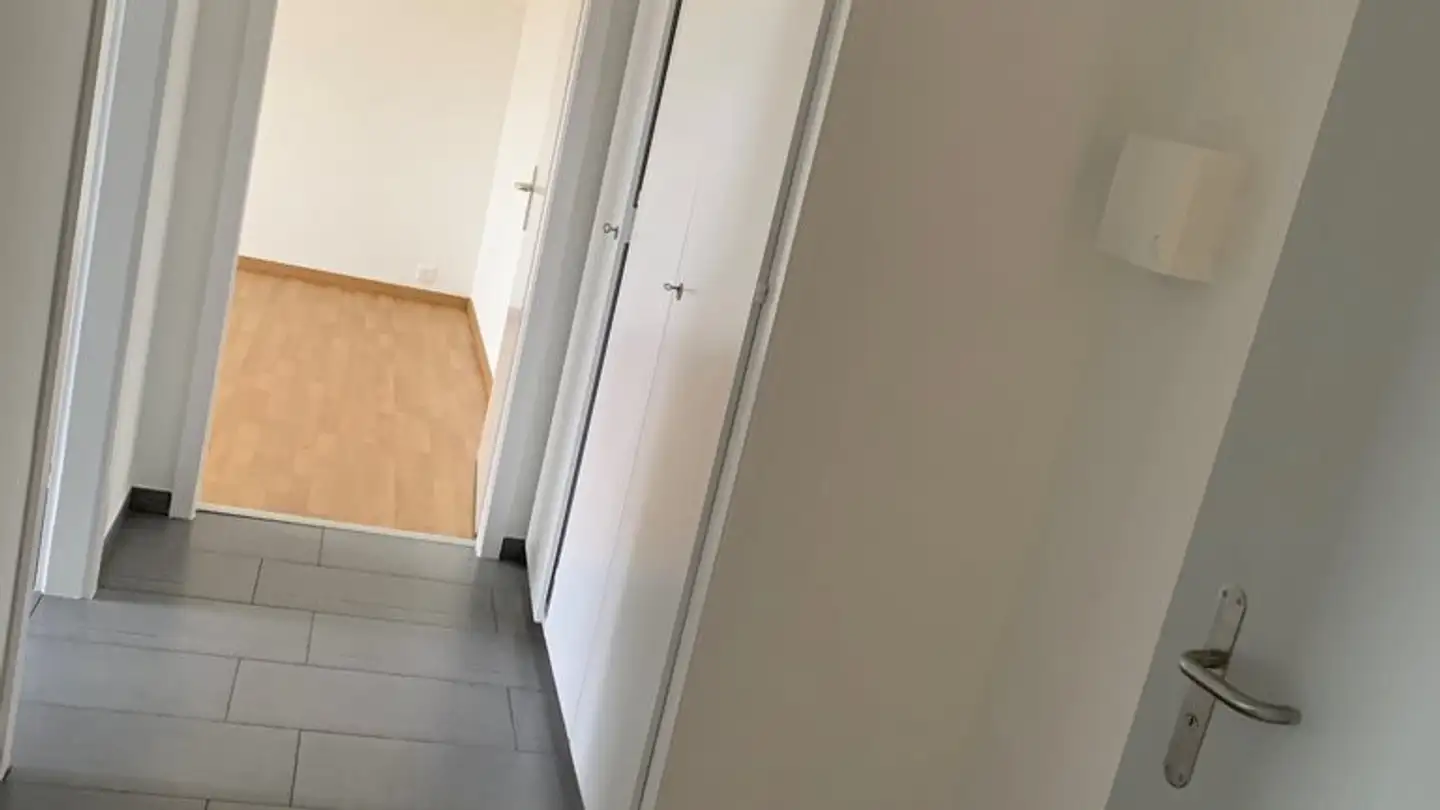 Apartment for rent - Verger l'Ecuyer 7, 2068 Hauterive NE - Photo 2