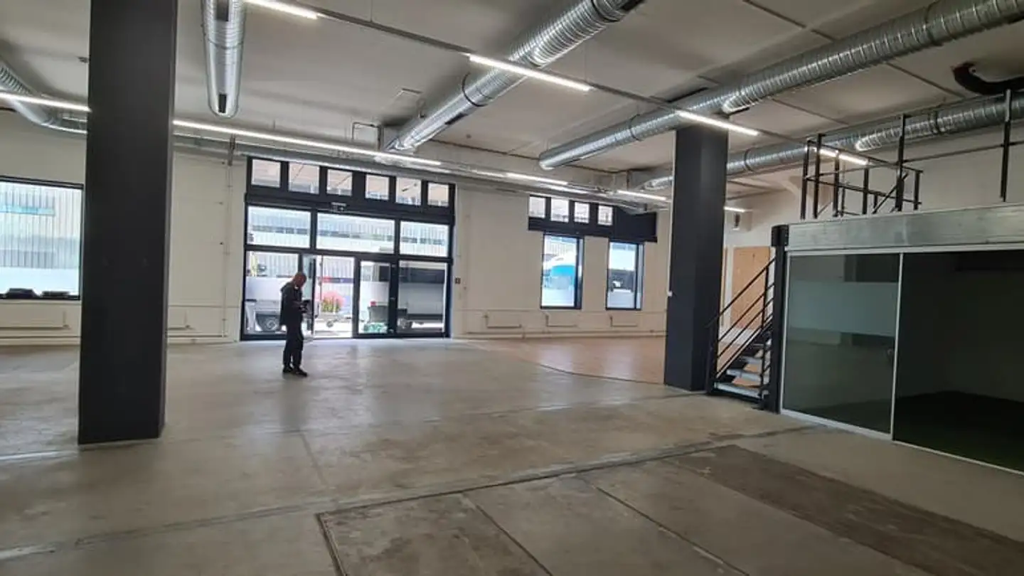 Gewerbe mieten - Rue De La Pierre-À-Mazel 39, 2000 Neuchâtel - Foto 2