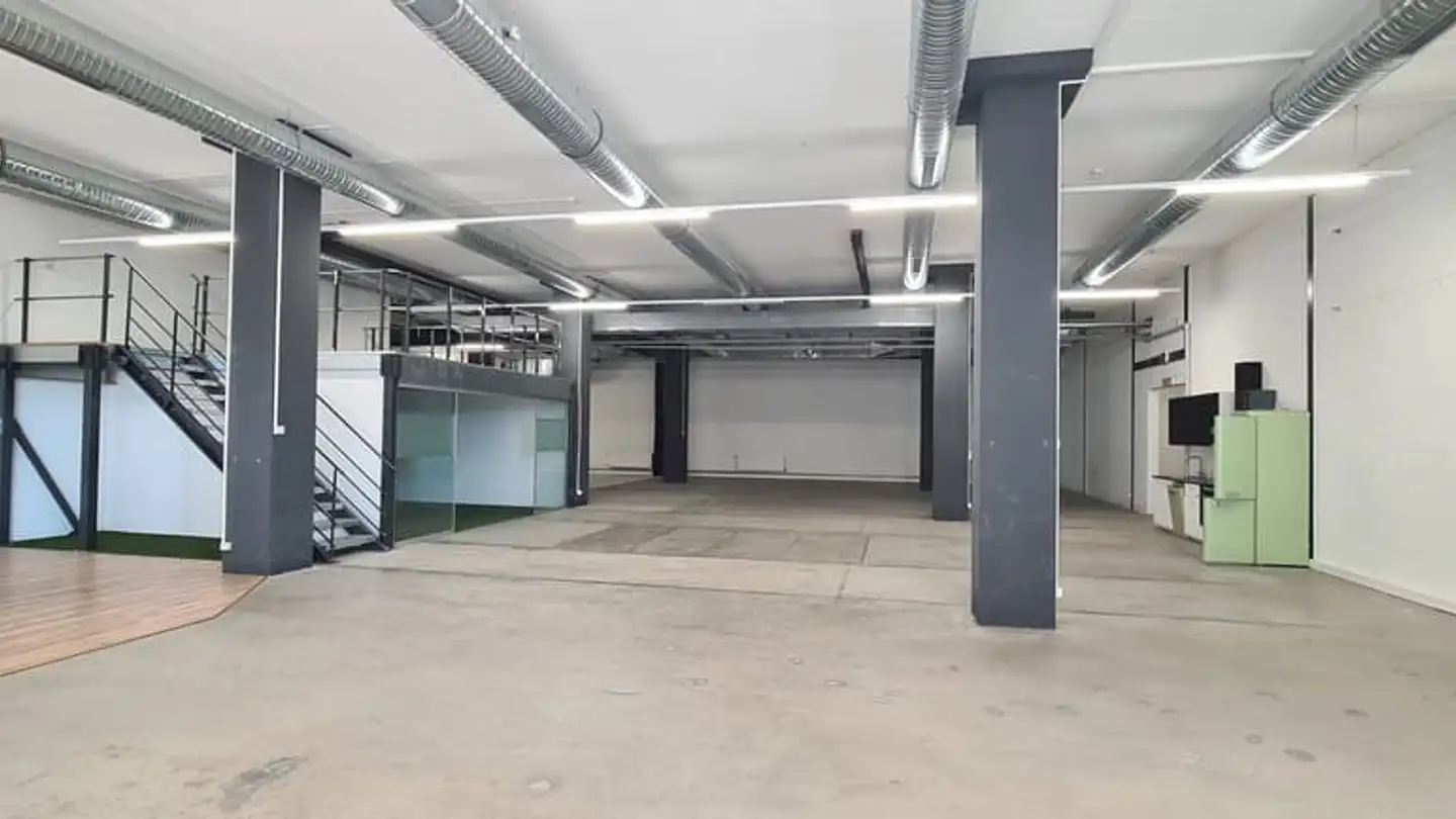 Gewerbe mieten - Rue De La Pierre-À-Mazel 39, 2000 Neuchâtel - Foto 3