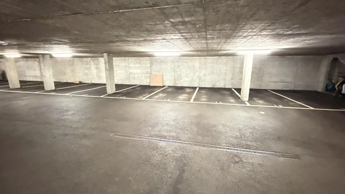 Underground parking space for rent - La Schliff 7, 2900 Porrentruy - Photo 3