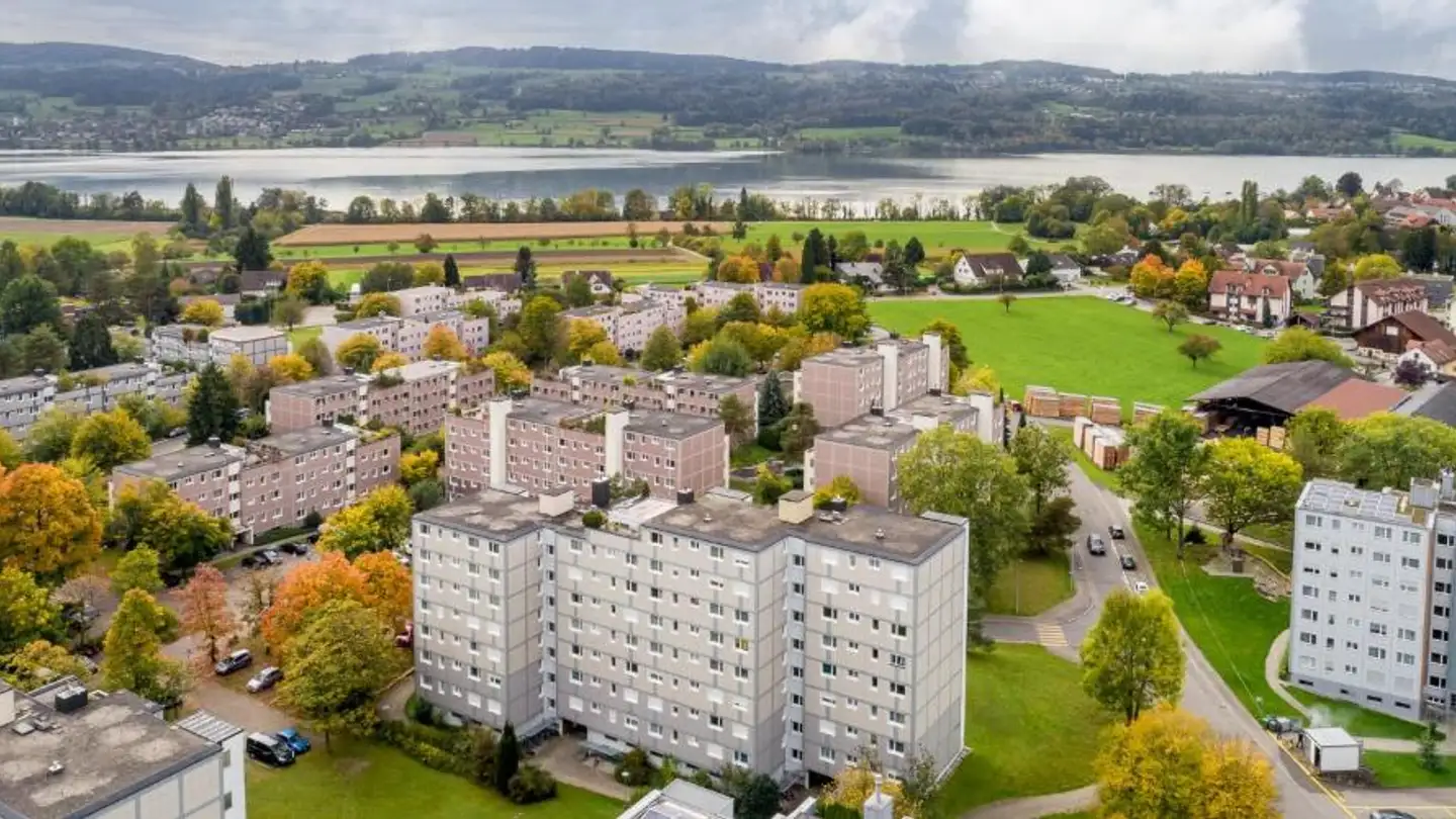 Tiefgaragenstellplatz mieten - Am Pfisterhölzli 30, 8606 Greifensee