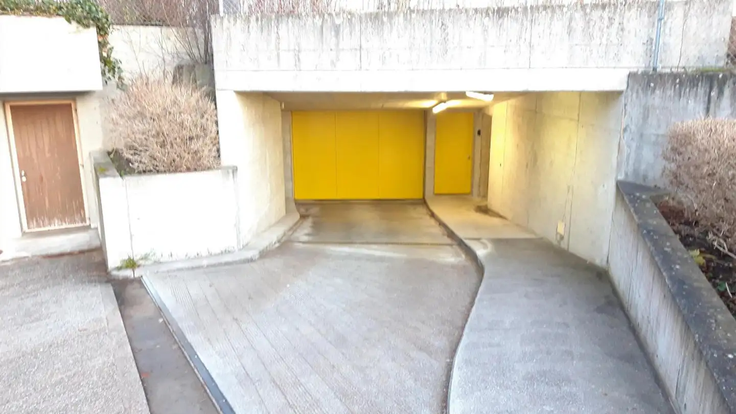 Underground parking space for rent - Riedwiesen 2, 8603 Schwerzenbach - Photo 2
