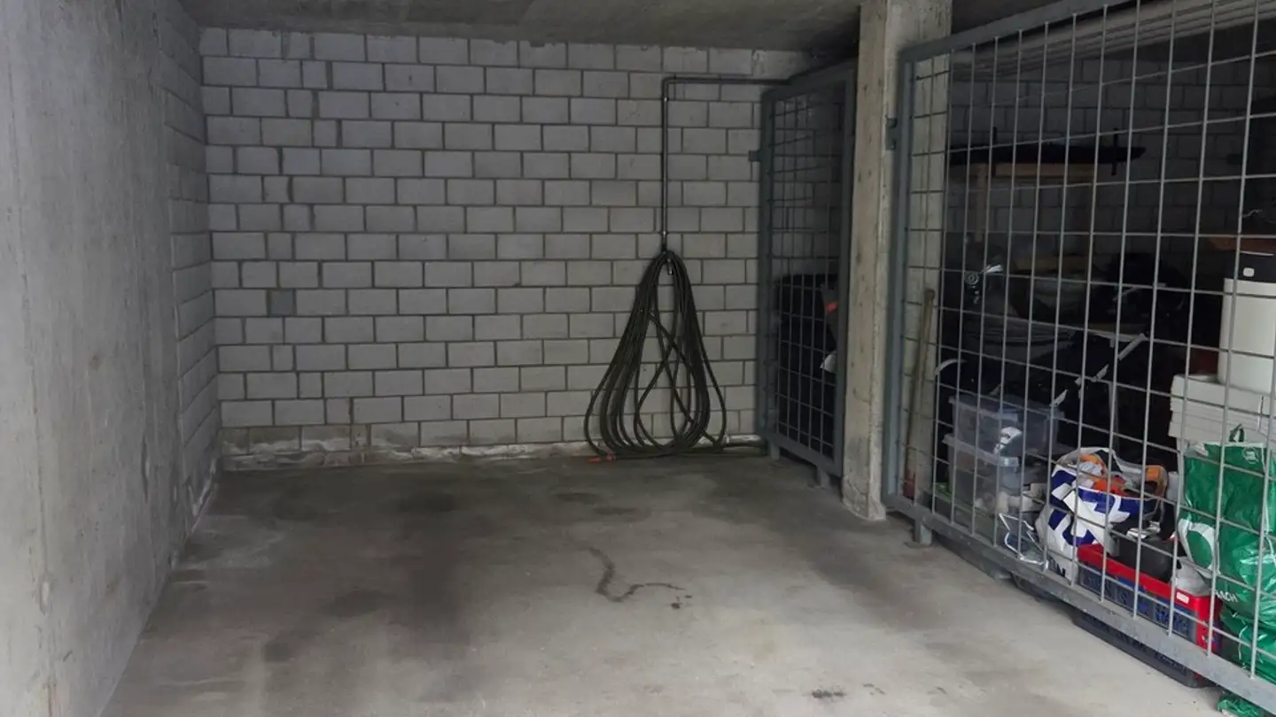 Single garage for rent - Rue Des Pesses 4, 2855 Glovelier