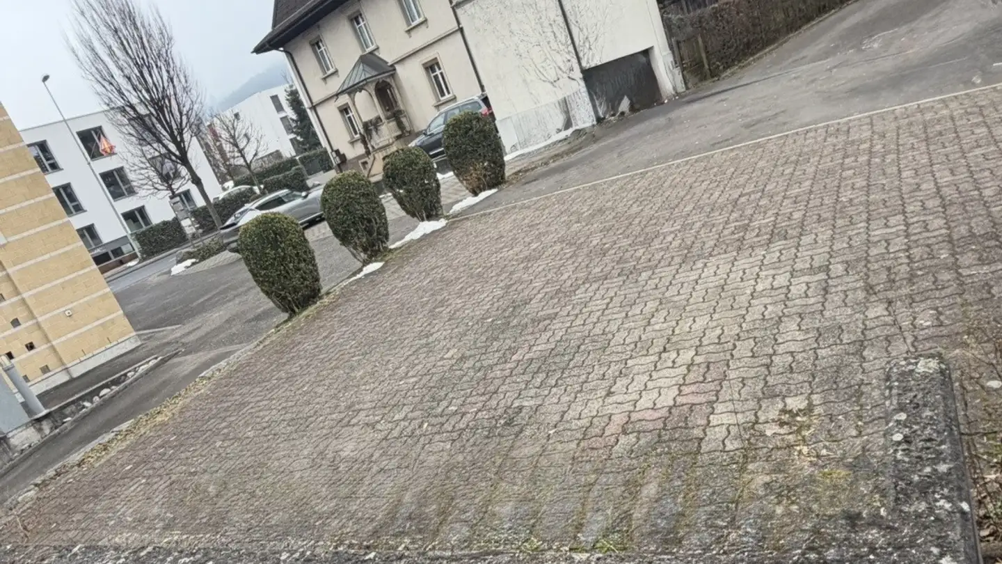 Parkplatz im Freien mieten - Baselstrasse 3a, 6252 Dagmersellen