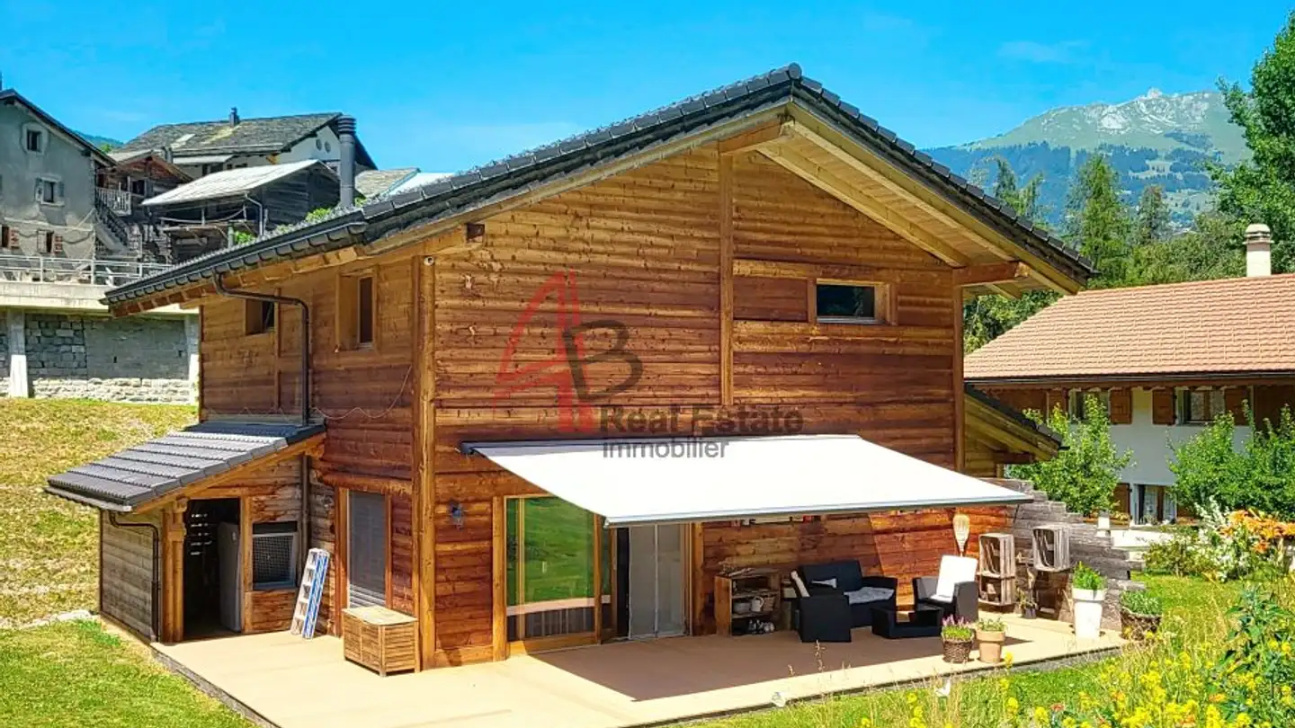 Chalet for sale - 1947 Champsec
