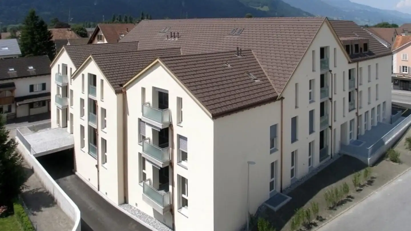 Tiefgaragenstellplatz mieten - Aeuli 3, 7304 Maienfeld