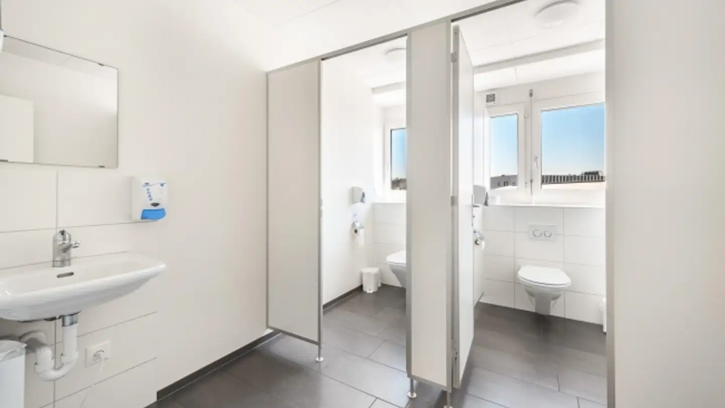 Bureau à louer - Mandachstrasse 52, 8155 Niederhasli - Photo 4