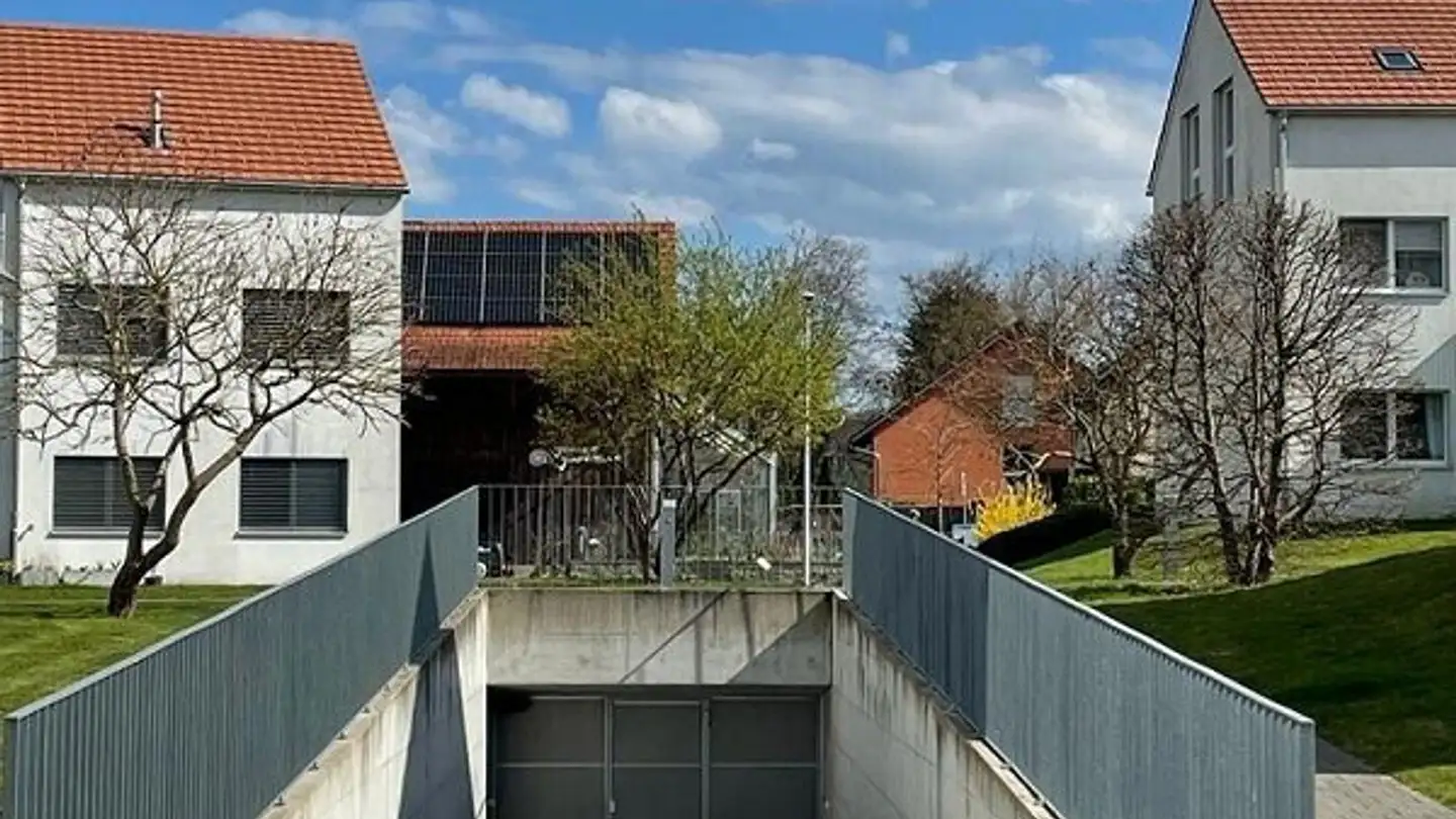 Tiefgaragenstellplatz mieten - Besmerstrasse 48, 8280 Kreuzlingen