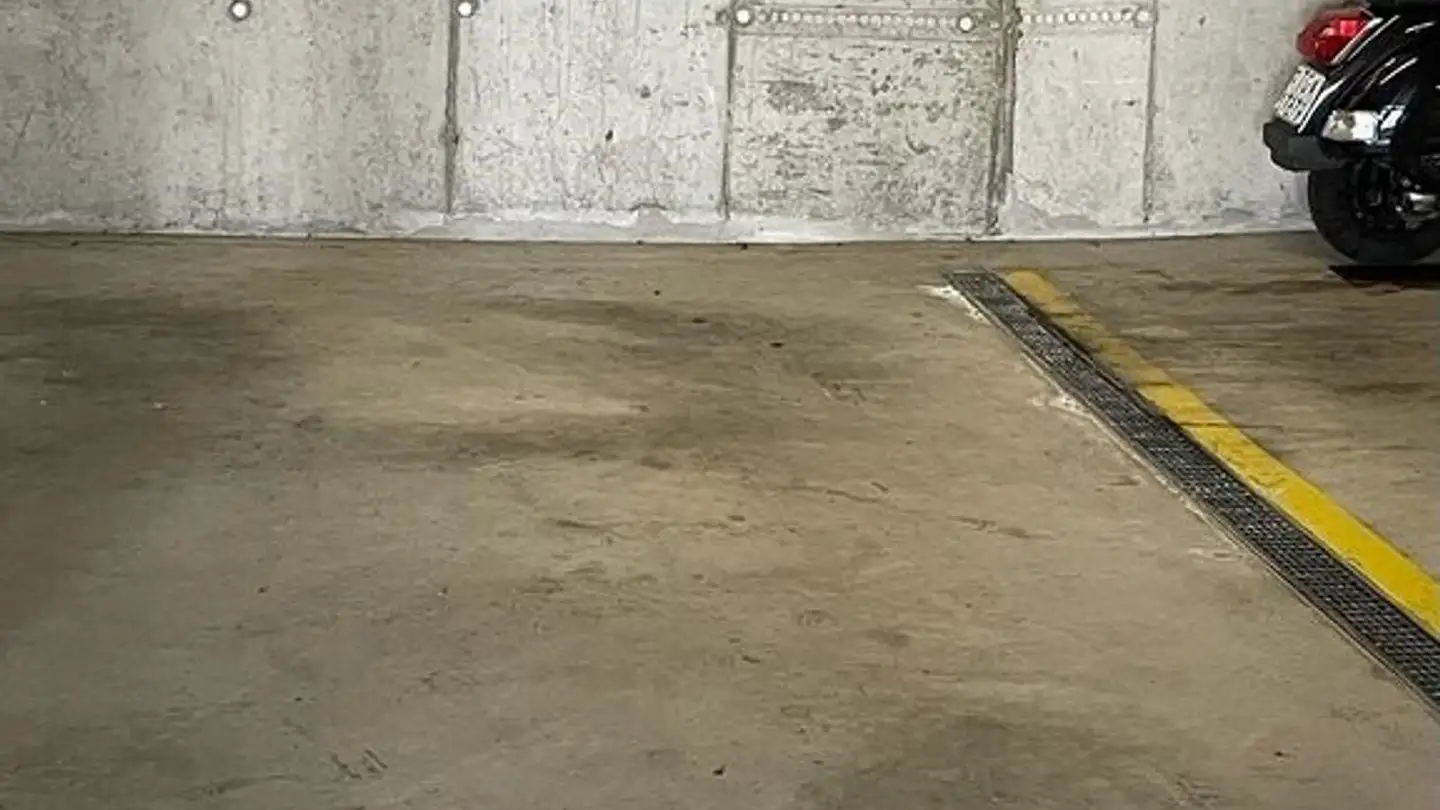 Tiefgaragenstellplatz mieten - Besmerstrasse 48, 8280 Kreuzlingen - Foto 3